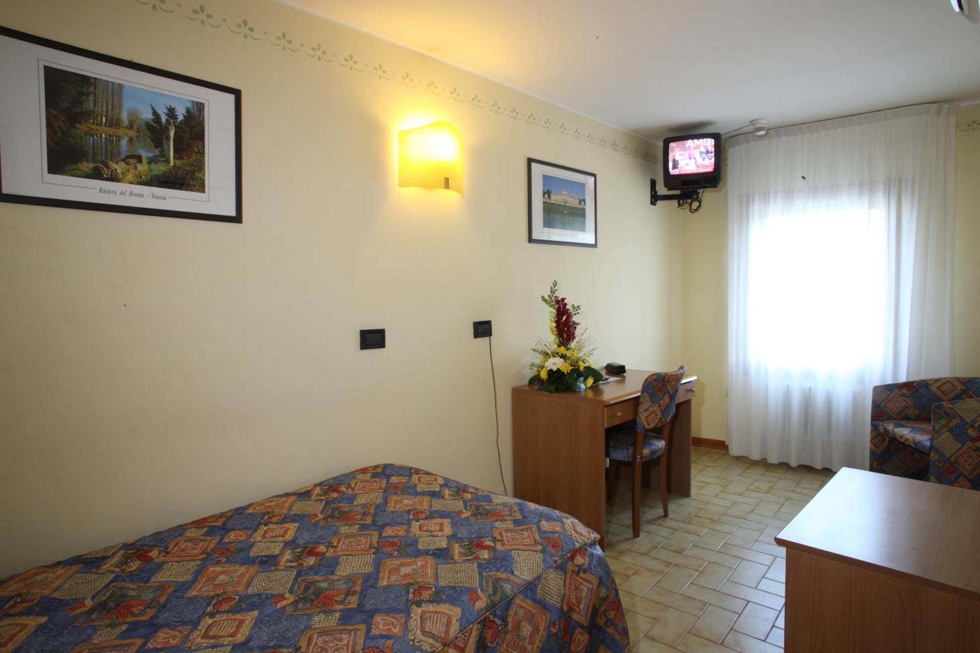 Albergo Alla Campana 돌로 외부 사진