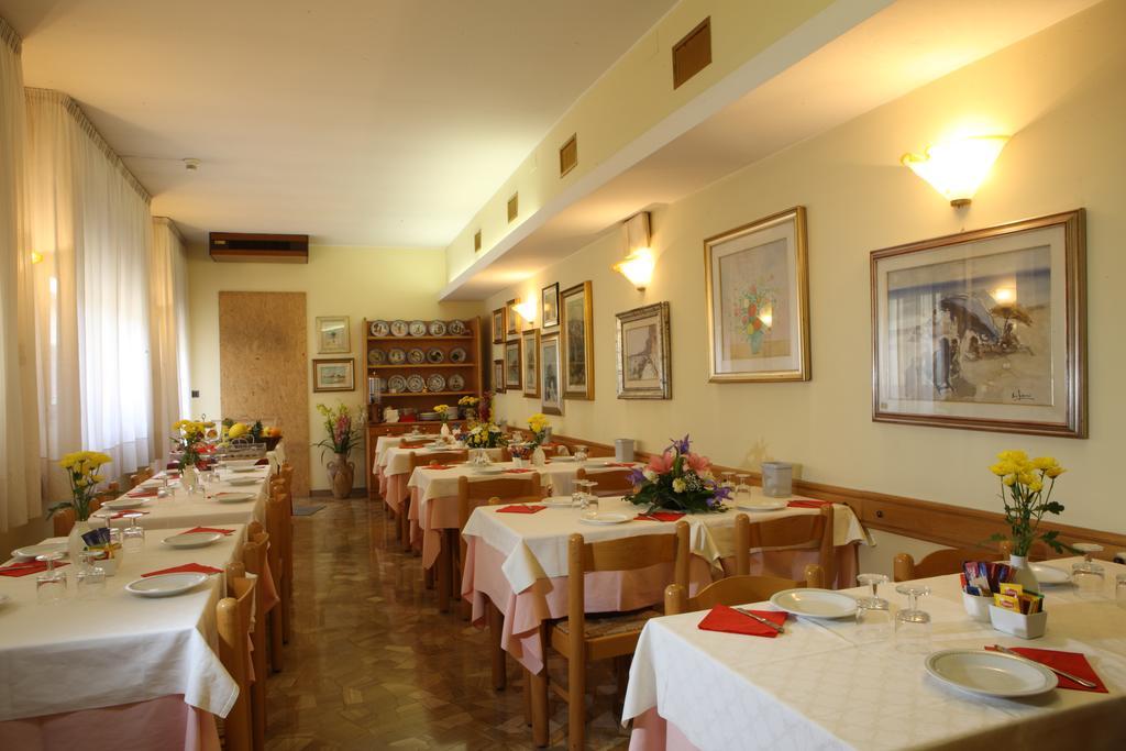 Albergo Alla Campana 돌로 외부 사진
