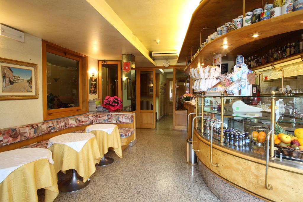 Albergo Alla Campana 돌로 외부 사진